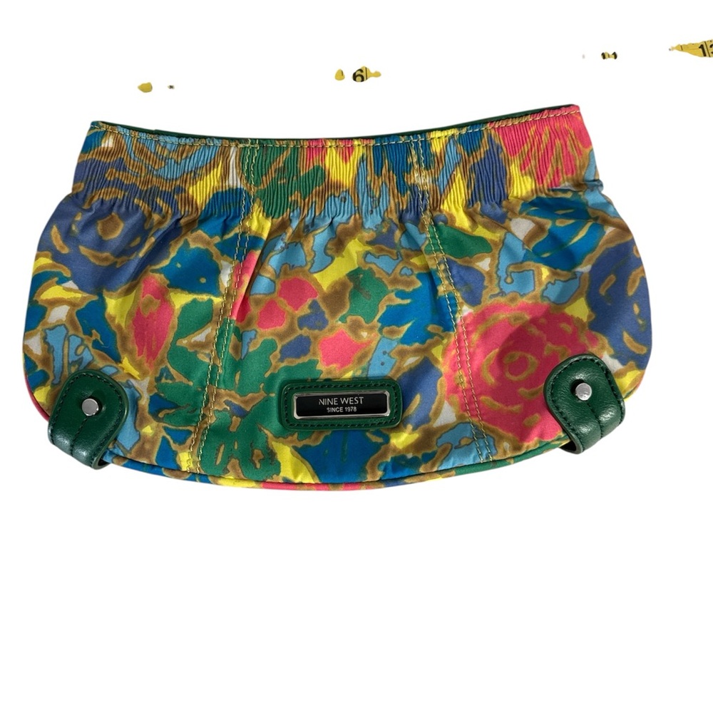 Nine West Bright Floral Retro Clutch with Green Accent Spring Purse Handbag Bags